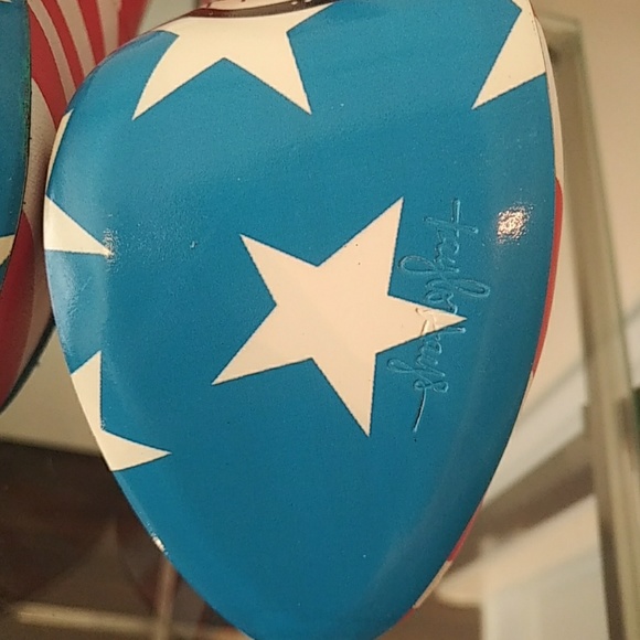 TaylorSays Wonder Woman Platform Heels - Picture 7 of 8